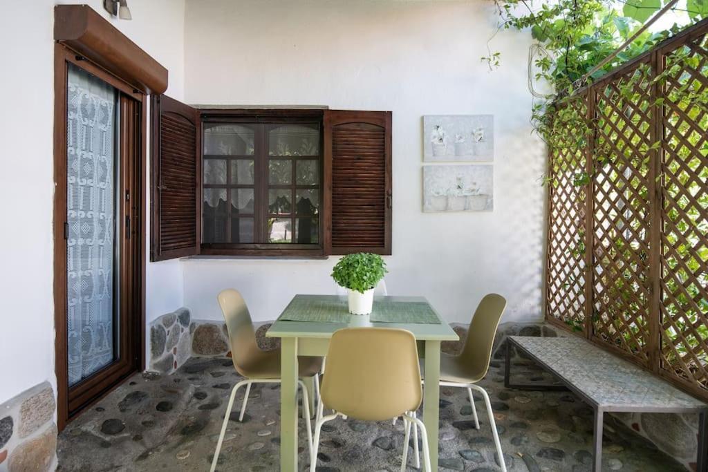 Traditionelles Appartement Athos Shadow Am Meer Paralia Sikias Экстерьер фото